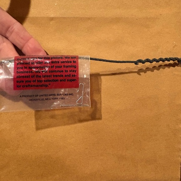 Framed Seashell Embroidery Art hand stitched - Picture 8 of 10